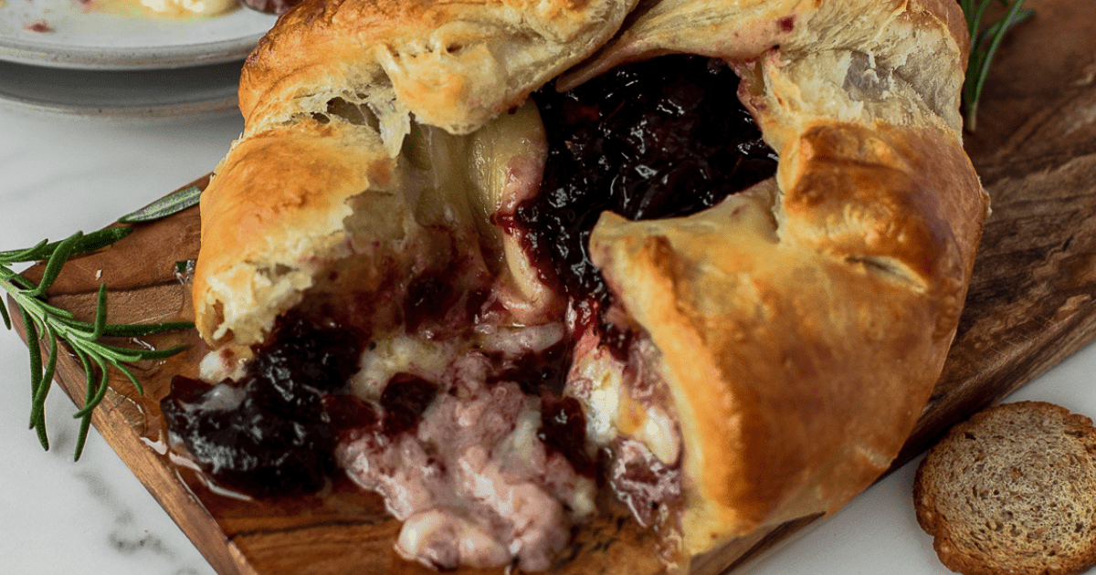 Melty Brie Perfection: Flaky Puff Pastry Appetizer Guide